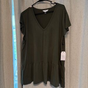Time and Tru Dark Green V-Neck Tunic
